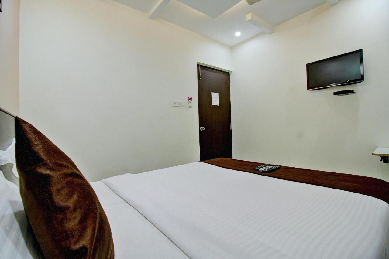 Rd Towers Hotel Chennai Exterior photo